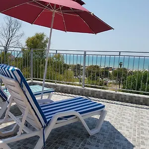  Apartment Delight Albania